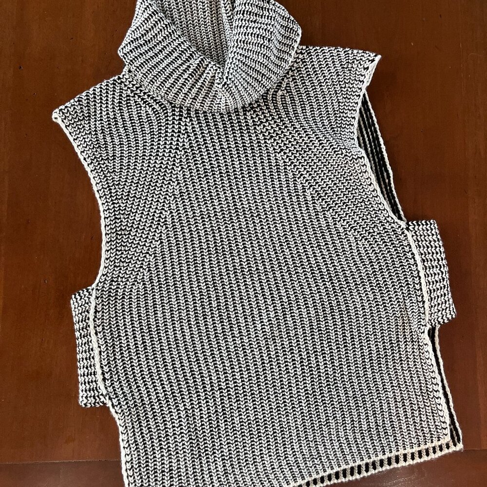 Tribal Women's Sweater Size L